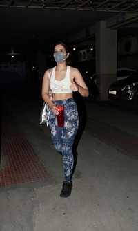 Rashi Khanna Gym Workout Photos
